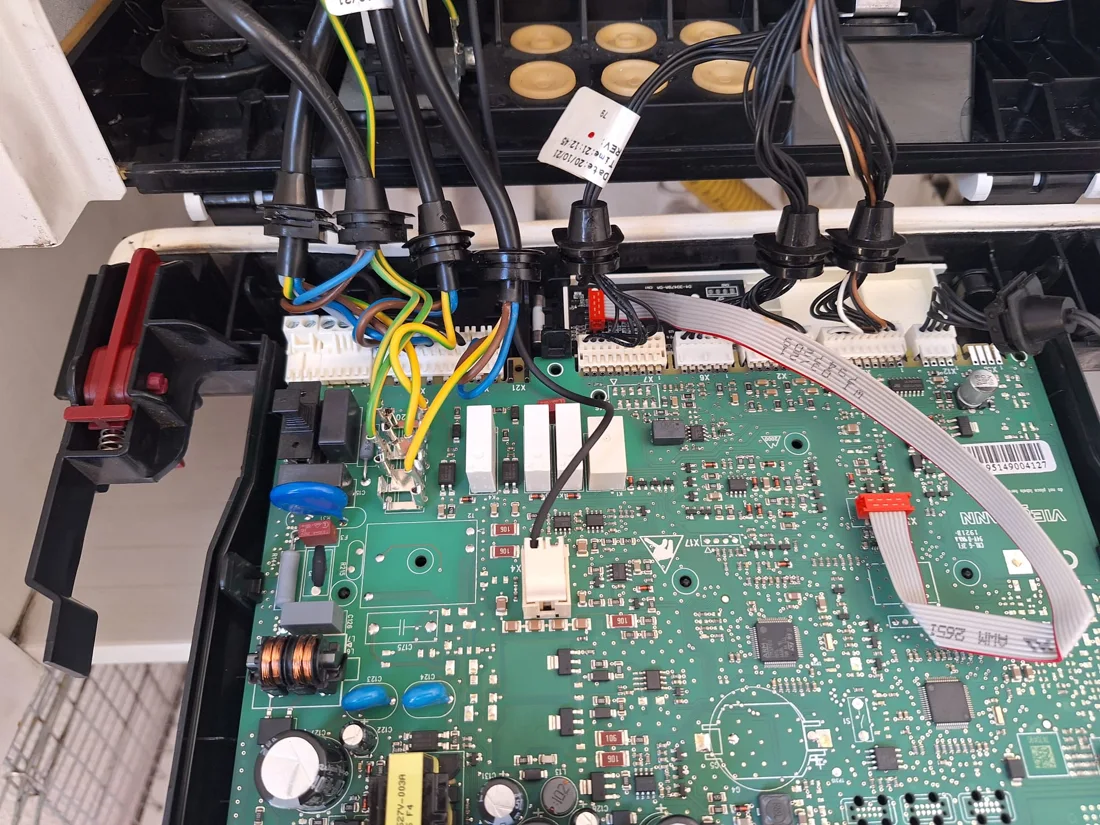 Cihaz elektronik kartı detayı